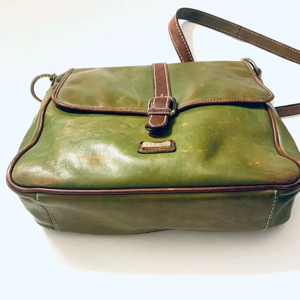I PONTI Italian Leather Distressed Messenger Crossbody Bag, pesto